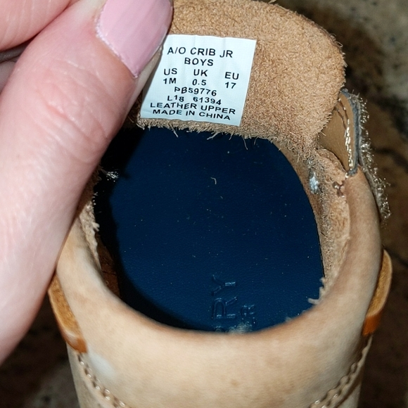LIKE NEW Baby Sperry Crib Shoe Size 1 - Picture 9 of 9